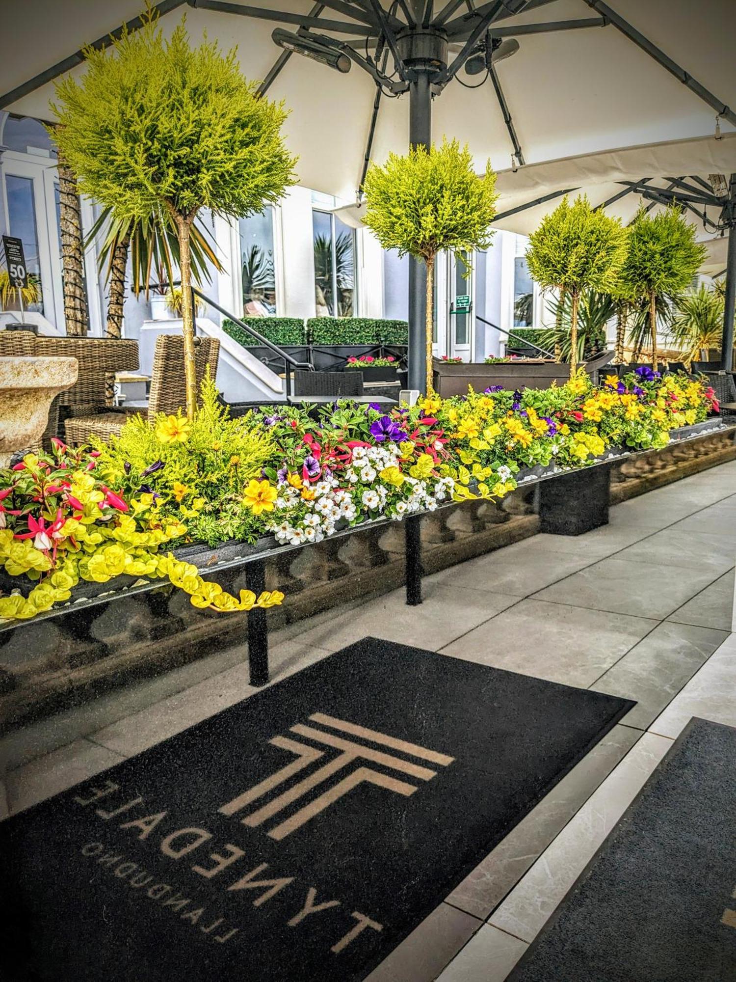 Tynedale Hotel Llandudno Esterno foto